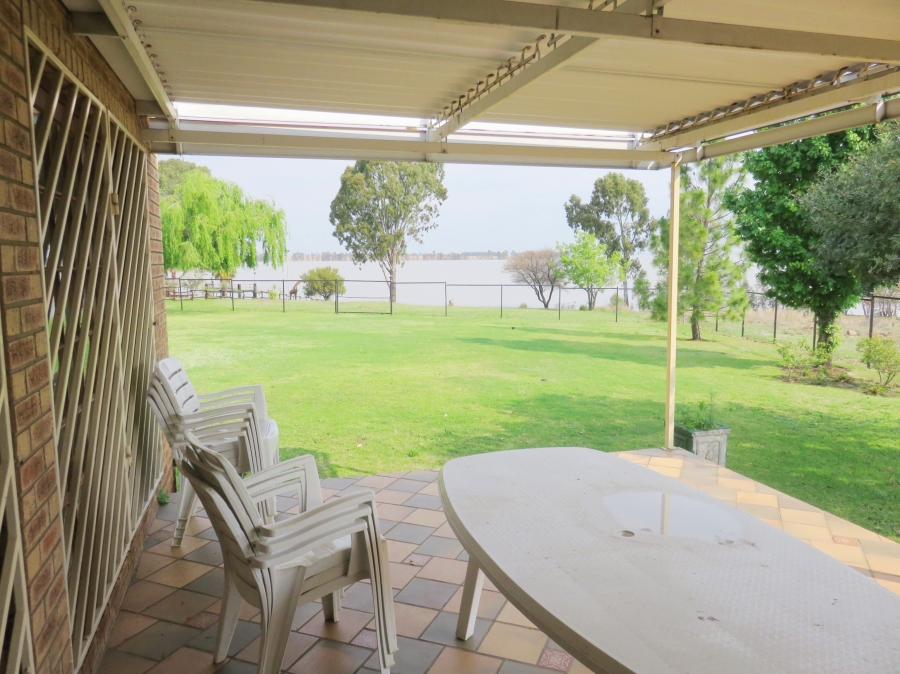 3 Bedroom Property for Sale in Oranjeville Free State